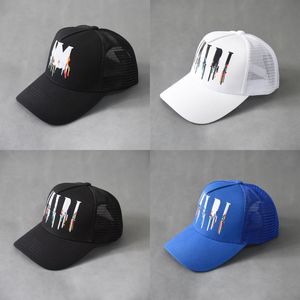 Letter baseballkepsar herr trucker hatt designer trendig vår utomhus sport hip hop cappello pojke enkel retro svart vit bomull justerbar designer keps PJ032 Q2