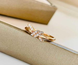 Gu ailing039S el mismo anillo de nudo mujeres039s 18k rosa oro ed cuerda nudo color anillo de boda de diamantes de oro