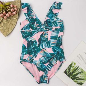 Jednoczęściowe druk liści dziewczęta dla dzieci One Piece Swimsuwar Swim strój kąpielowy 2022 Falbala Bandage Dzieci Bather Summer Kid Suit Suit Monokini A256 W0310