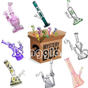 I Stock Mystery Box Surprise Hookahs Bong blined Multi Styles Water Pipes Rökning Tillbehör Perc Percolator Oil Rig Dab Rigs