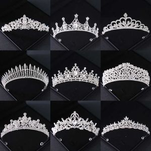 Diademi Argento Colore Cristallo Diademi e corone da sposa Strass Prom Princess Crown Tiara per le donne Accessori per capelli da sposa Gioielli R230306