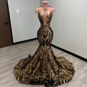 Çarpıcı Paketli Dantel Balo Elbiseleri Denizkızı Gowns Sheer Jewel Boyun Sweap Train Plus Boyut Özel Durumu Resmi Giyim