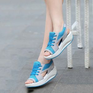 Sandalet Kadınlar Sandalet Lady Platform Tıknaz Sandalet Konforlu Kadınlar Sandalet Açık Ayak Toe Casual Yaz Spor Ayakkabıları 230306