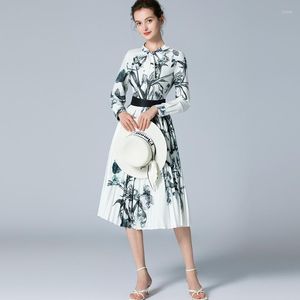 カジュアルドレス長袖ドレス女性2024春のファッションインクペインティング印刷されたパッチワークプリーツスタンドカラー弓エレガントなミディS-XL
