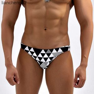 Hot Mens Swim Briefs Bikini Swimwear Swimming Trunks For Sexy Man Swimsuit Bathing Suit Beach Shorts Gay Desmiit Zwembroek 2021 W0306