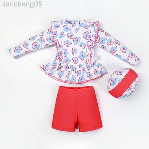 One-Pieces 3 Pieces Set Long Sleeve Shorts Bathing Cap 2022 Lovely Children Swimsuit Sunscreen Quick Drying Swimming Suit Girls Swimwear W0310