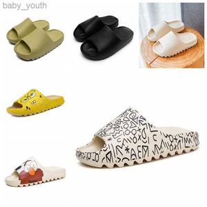 Youth big Baby infant Slipper Four Season Sandals Girls Boys Slippers Mini Beach Designer Fur Slides Sandal Flat Pool White Black Water Home