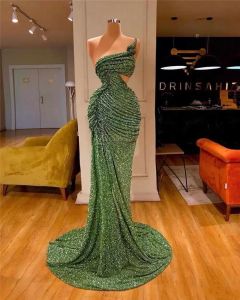 Vintage Hunter Green One Shoulder Prom Dresses Sexig backless paljetterade sjöjungfru aftonklänning arabisk hög sida delad formell patry klänning anpassad