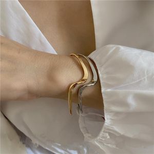 Braccialetto Retro Semplice Metallo Geometrico Onda Bracciale Aperto Oro Argento Colore Irregolare Per Le Donne Ragazze Gioielli DelicatiBangle