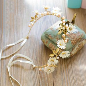 Tiaras Sweet Flower Headband With Ribbon Wreath Wedding Party Ladies Girls Garlands Floral Crown Hairband Hair Accessories for Women ML R230306