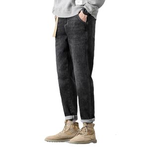 Jeans masculinos 2023 chegam calças de lápis de primavera jovens calças masculinas de moda slim 230306