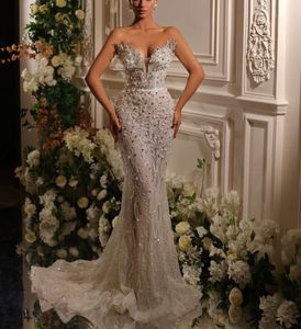 Luxury Mermaid Wedding Dresses STEVELESS V Neck axelbandslös 3D spets ihåliga pärlstav paljetter applikationer pärlor diamanter brudklänningar plus storlek vestido de novia anpassad