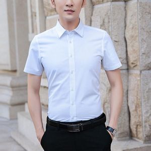 Mäns casual skjortor kortärmad skjorta 2023 sommarföretag koreansk version trend ungdom vit manlig bekväm skjorta