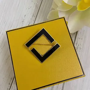 Gold Pins Black White Brooch Women Brooches F Designer Jewelry Luxury Accessories Brand Jewelry Girls Wedding Gift Broche With Box 2303062Z