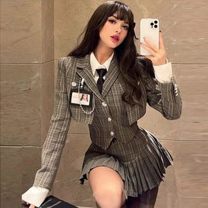 Duas peças camisa de camisa de caia de colete de caia de caia de menina estilo colégio traje xadrez mini fêmea sexy jaqueta coreana blazers jale a5r 230306
