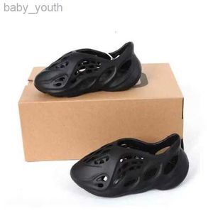 Fashion Kids Slippers Foams Runer Konye Slides Sandals Outdoor Shoes Toddlers Childrens Triple Red White Black Desert Sand Bone Resin