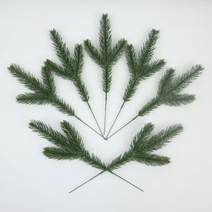 松葉のシミュレーションフラワーパインの葉、松の枝、緑の植物のシミュレーション、水植物、草のボール、クリスマスツリー写真小道具
