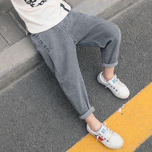 Jeans Boys calças jeans da primavera Summer Pontas finas de calças de harém calças soltas casuais para adolescentes moda clássica de calça de calça design 230306