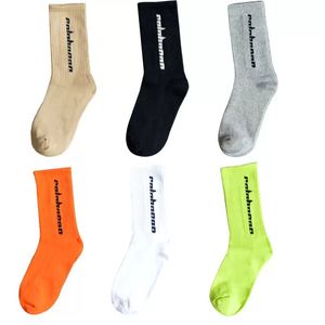 2023 Erkek Socks Sezon 6 kaykay moda erkek mektup baskılı çorap spor çoraplar hip hop n1