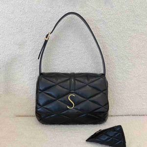 Underarm Sle 57 Tote Shoulder Bag Hobo Clutch New Style Classic Luxurys Designers Bags Totes Womens Mens Square Quilted Over Lock Leather