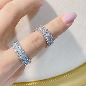 Pierścienie klastrowe modne luksusowe geometria elipsa pełna sześcienna cyrkon Pierścienie palców zaręczynowych dla kobiet ślub Dubai Bridal Pierścień J2108 G230228 G230307