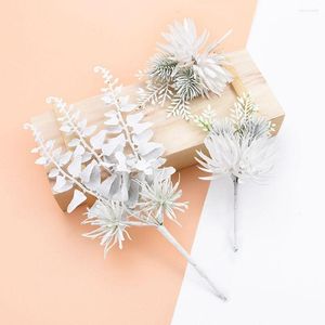 Dekorativa blommor 1 bunt konstgjord tallgren diy falska blommor kransar för julgran bröllop gåvor box ornament