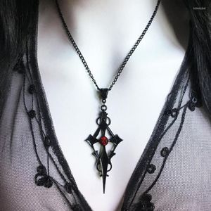 Naszyjniki wiszące mistyczne vintage czarny sztylet sztylet wampirów gotycki biżuteria