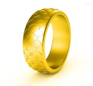 結婚指輪8.7mm魚のスケールFDAシリコンクールリング男性用ラバーバンドハイポヘニック環境指のサイズ7-14