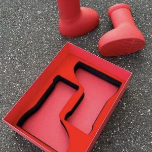 MSCHF ブーツ赤い靴屋外鉄腕アトムビッグレッドメンズレディースレインブーツ靴ラウンドヘッドブーツユーロ 36-45 ボックス付き
