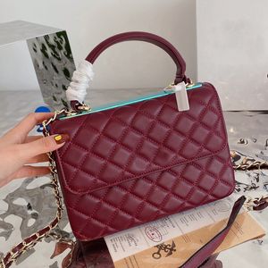 Clutch com aba de ombro e corrente de grife Bolsa de mão Bolsa de linha xadrez Letras duplas Hasp sólido Listras quadradas Bolsas femininas de luxo