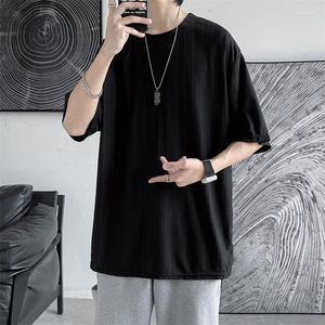 T-shirt da uomo estate sottile trama traspirante uomo O collo manica corta moda Casual Harajuku oversize nero bianco streetwear