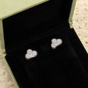 Luxury Quality Charm Clip Earring med all diamant i silverpläterad S925 Silver har stämpelbox PS3208A