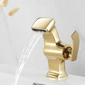 Badrumsvaskar kranar bassängen kran Modern toalettblandare TAP Black/Gold Brass Wash Enkel handtag och kallt vattenfall
