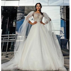 Nytt elegant med Wrap a Line Wedding Dresses Scoop Neck Cap Sleeves Applices spets brudklänningar plus storlek på budal klänning