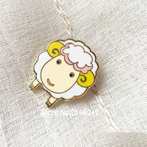 Pinos broches 50pcs fábrica personalizada feita feita de alpaca lapela pin distintivo hard esmalte pinos de ovelha de metal presente ram adorável animal goat dhv0j