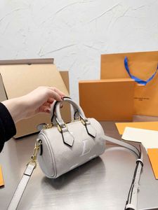 مصمم المحافظ حقائب اليد الجلدية حمل حقيبة صغيرة كروس بودي حقائب للنساء حمل حقيبة فاخرة متعددة الاستخدامات كيس