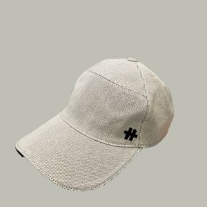 Modischer Herren-Designer-Hut, Damen-Baseballmütze, kleine Stickerei. Drei Farben erhältlich. Lässige Herren erste Wahl