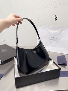 27x16 cm Designers Crossbody Bags Luxury Women Briefcases Brand Nylon Messenger Envelope Bag Shoulder package Bucket bag Top clutch bag P Triangle Tote package 159