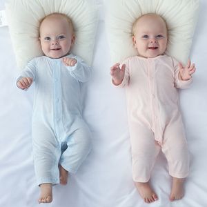 2023 Pagliaccetti per neonati in morbida viscosa di bambù organico Tute Neonato Vestiti per ragazza Pagliaccetto per bambini all'aperto