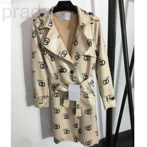 Kvinnors trenchockar Designer Senaste design Women Leather Trench Coat Dress CC Printing Long Jackers Pu Chen Brand Belt Midje Slimning Womens Designer2193 3KH3