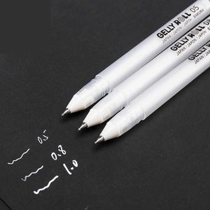 Gel Pens Sakura Gelly Roll Gel Pen White Color 05mm 08mm 10mm High Light Marke Pen Black Cardboard Art Painting Pen White Line Pens J230306