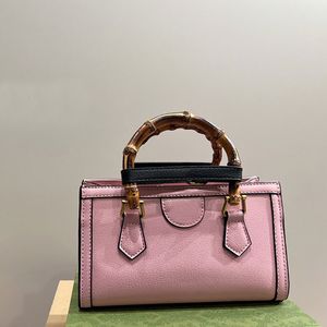 Borsa tote in bambù Borse per la spesa a catena Borsa da donna in vera pelle semplice Fibbia con hardware dorato Tracolla rimovibile con stampa classica di lettere Pochette da donna