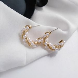 Hoop örhängen Elegant Twist Double Pearl för kvinnor Korean Sweet Gold Cuff Circle Earring Anniversary Girls Gift 2023