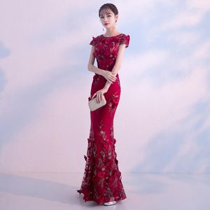 Etniska klädbröllop Long Qipao Luxury Robe Dark Red Bride Party Chinese Style Cheongsam Oriental Women Elegant Slim Dress Fashion