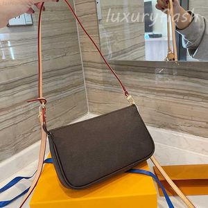 Kvinnors designers axelväskor handväskor pochette accessoires mode lyxys 2023 klassisk retro lady clutch purses högkvalitativ handväska