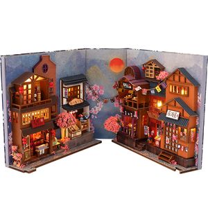 Akcesoria dla lalek DIY Drewniana japońska książka Książka Nook Strefy Wkładki Miniaturowe Dollhouse z meblami Cherry Blossoms Bookends Toys Prezenty 230307