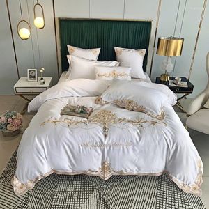 Set di biancheria da letto Ricamo bianco 60S Set di seta lavata in raso Copripiumino in cotone Biancheria da letto Lenzuolo con angoli Federe Biancheria da letto 4 PZ