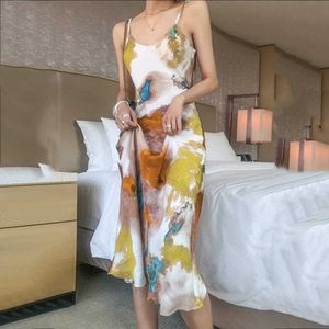 Casual Dresses 2023 summer new women's dress with color painting and printing French suspender shows thin artistic temperament long skirt T230303