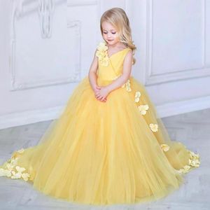 Tulle gelbe geschwollene Blumenmädchenkleid süßes Geburtstagskleid glänzende Mädchen Hochzeitsfeier Mädchen Kleid erste Kommunion