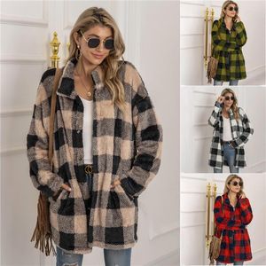 Kvinnors västar Spring Autumn Women Casual Plush Långärmad kappa Fashion Color Contrast Plaid Single-Breasted Mid-Length Jacket S-XXL